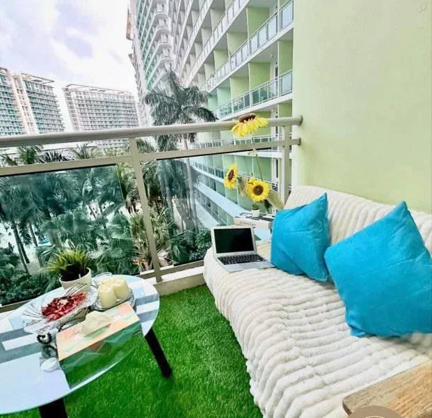 Azure 1 bedroom Rio tower
