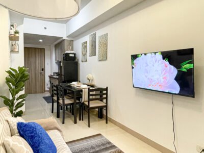 CRYSTAL @ S Residences 1BR by JBCo