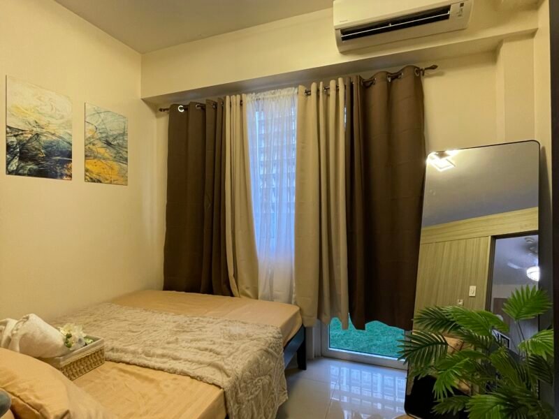 Jade @ Shore Residences 1BR by JBCo