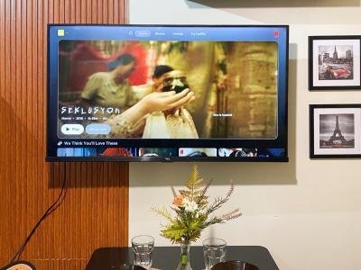 Axinite @ Shell Residences 1BR by JBCo