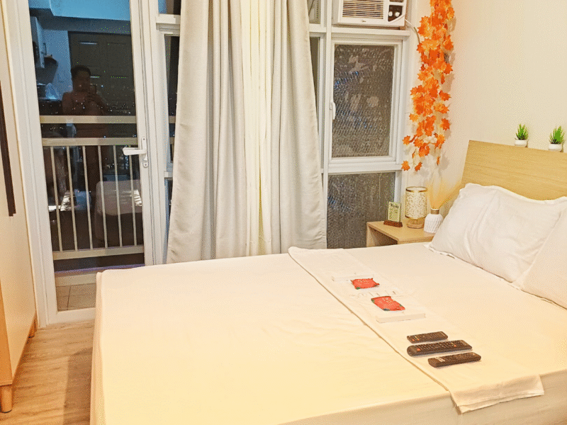 Studio Unit Milan Residences Fairview by Triple J Staycation